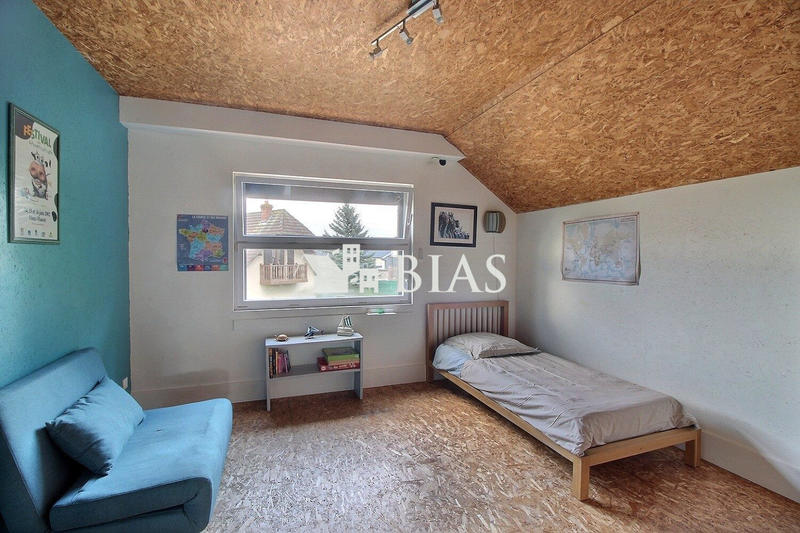 Maison contemporaine - 230 m² - 6 pièces