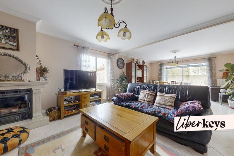 Villa - 200 m² - 7 pièces