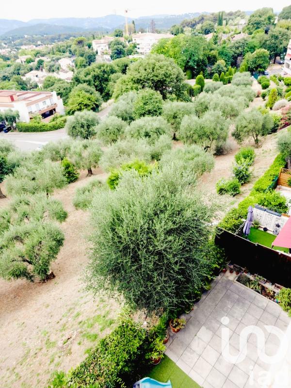 Appartement - 80 m² - 3 pièces