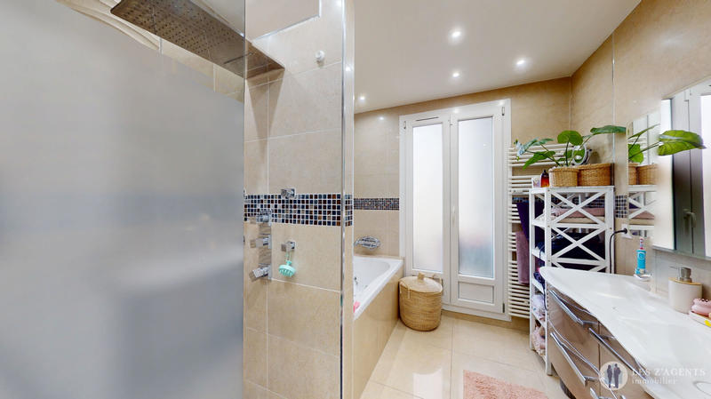 Appartement - 88 m² - 3 pièces