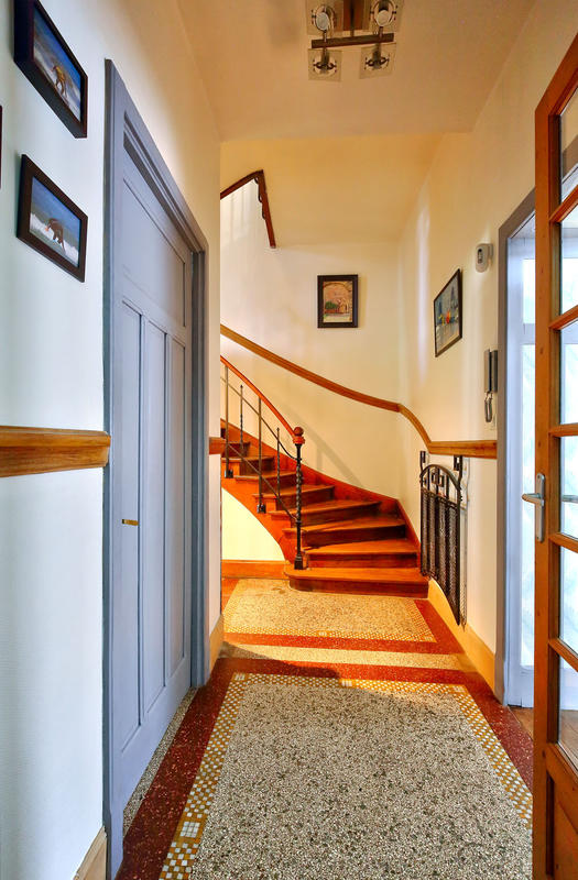 Propriété - 260 m² - 13 pièces