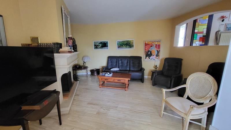 Maison - 305 m² - 10 pièces