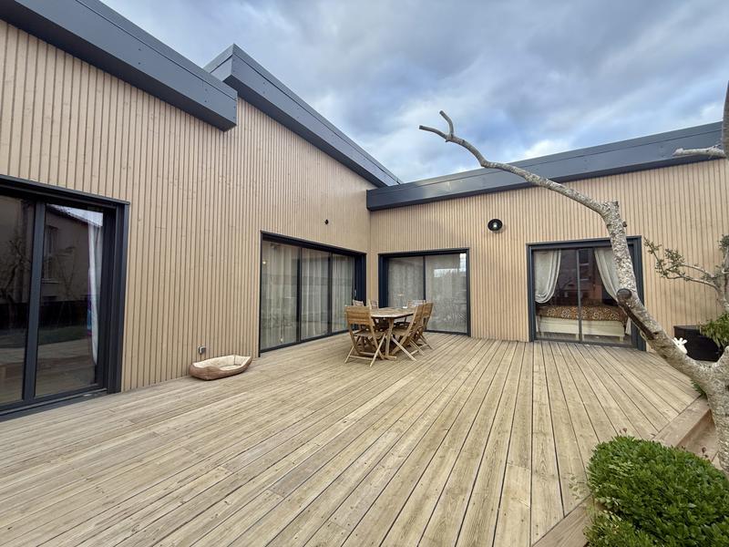 Maison - 143 m² - 5 pièces