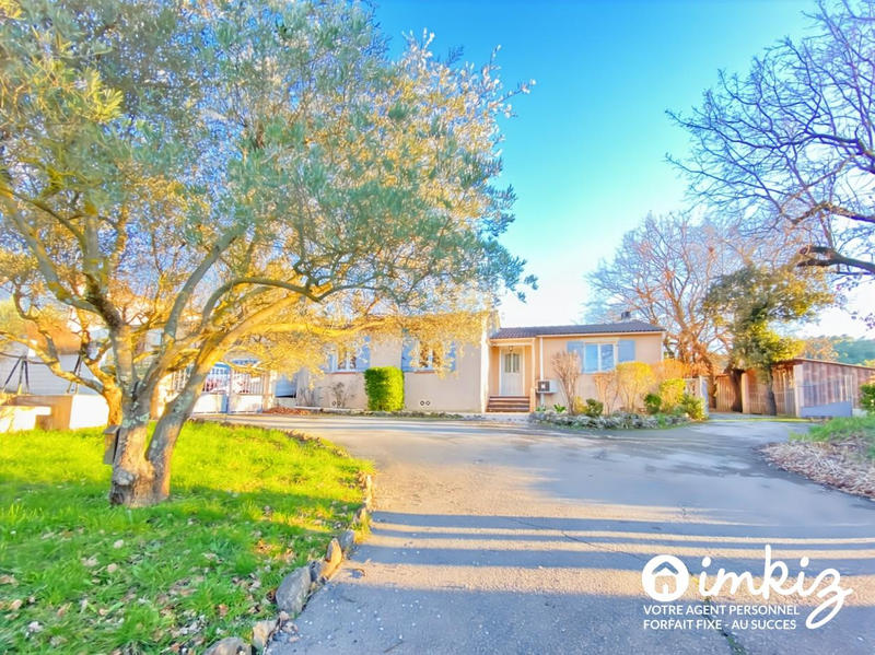 Maison - 92 m² - 4 pièces