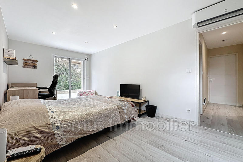 Maison - 184 m² - 7 pièces