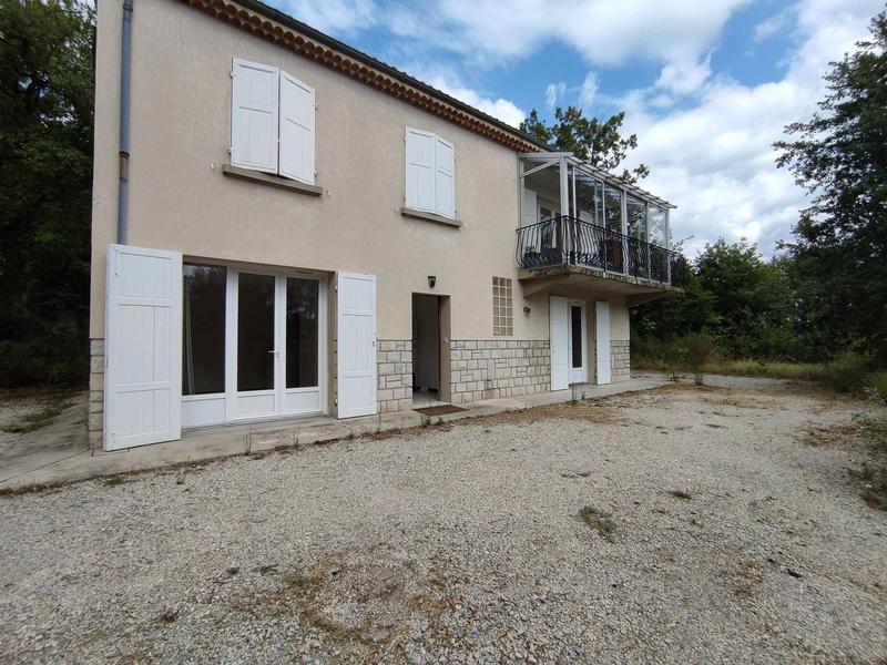 Appartement - 81 m² - 3 pièces