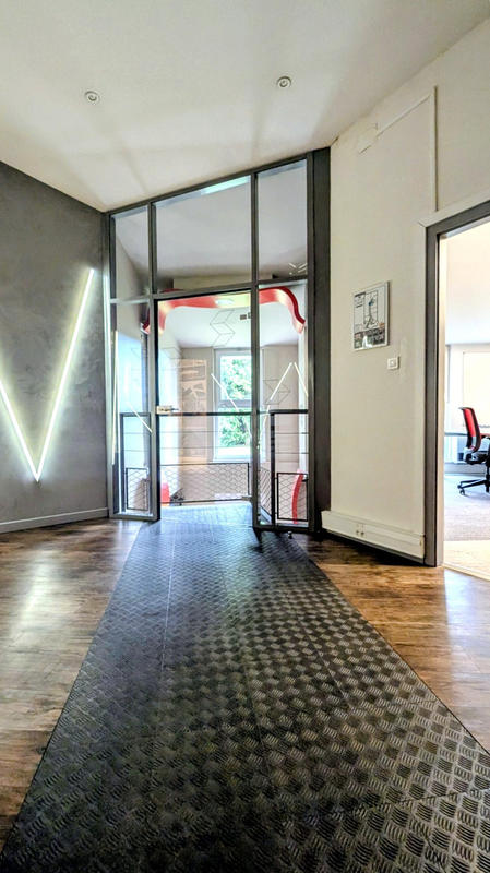 Fonds de commerce - 4 777 m²