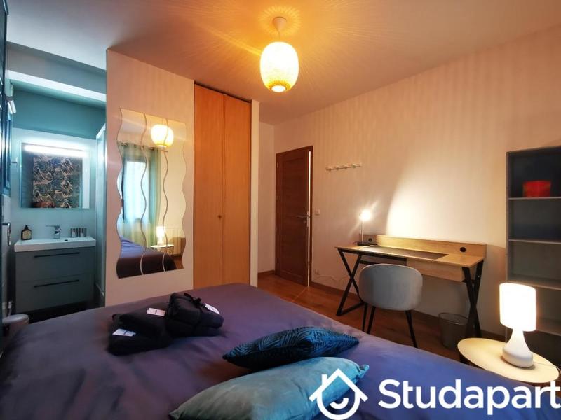 Chambre - 14 m² - 1 pièce