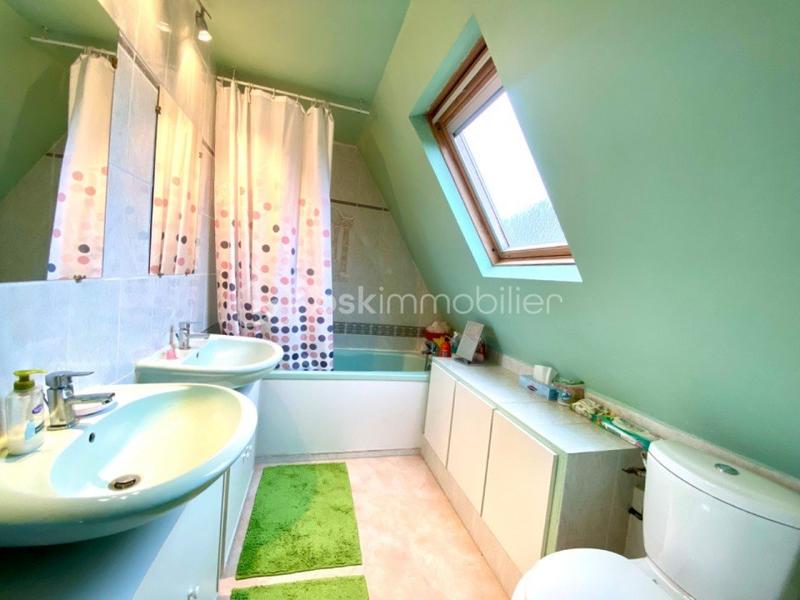 Maison traditionnelle - 125 m² - 6 pièces