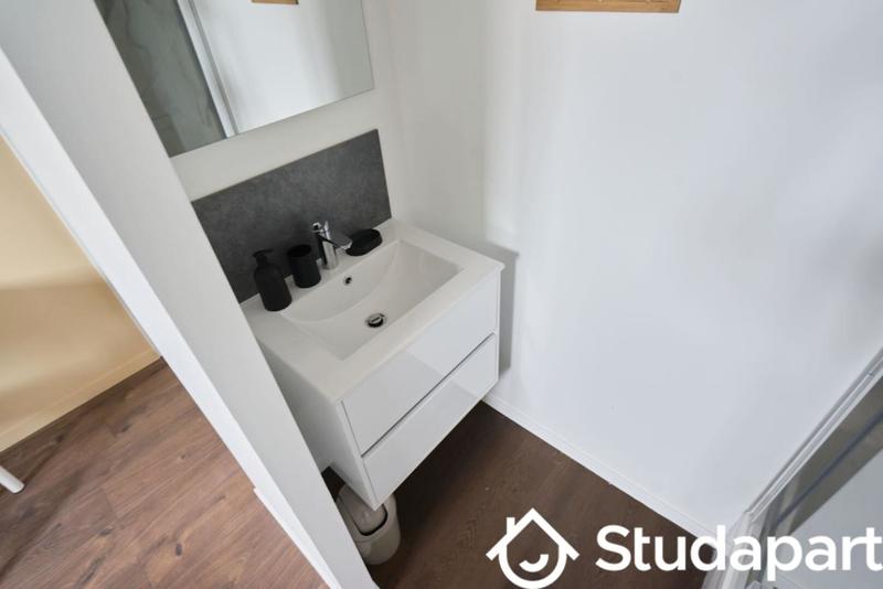 Chambre - 12 m² - 1 pièce