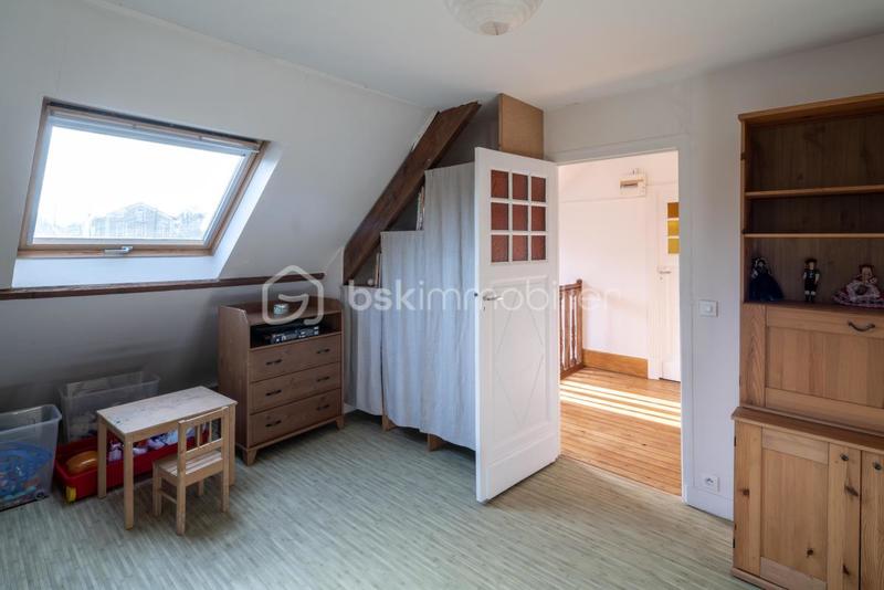 Maison - 170 m² - 9 pièces