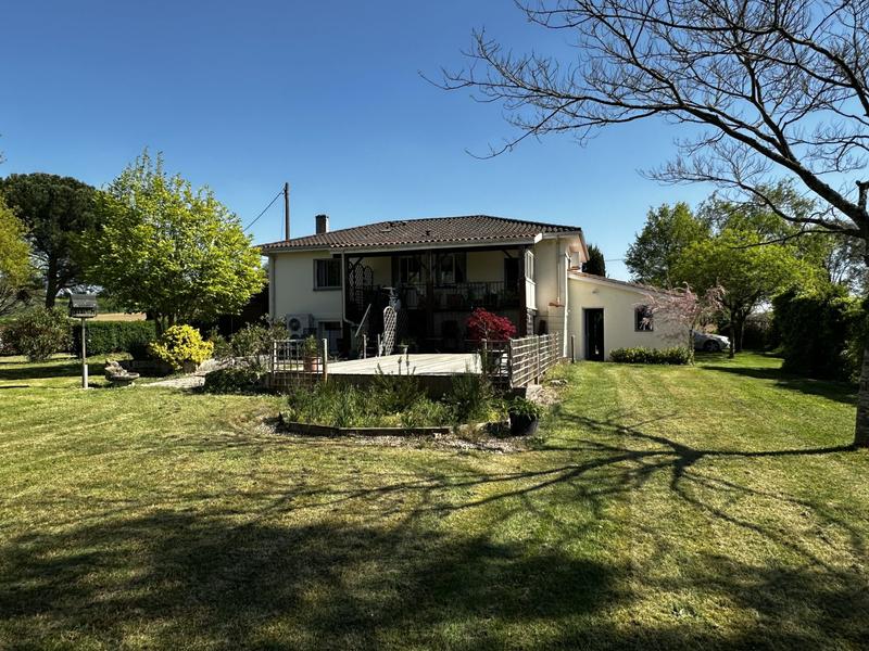 Maison traditionnelle - 100 m² - 5 pièces