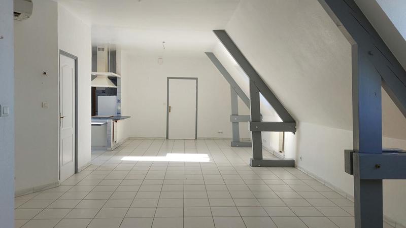 Maison - 210 m² - 9 pièces