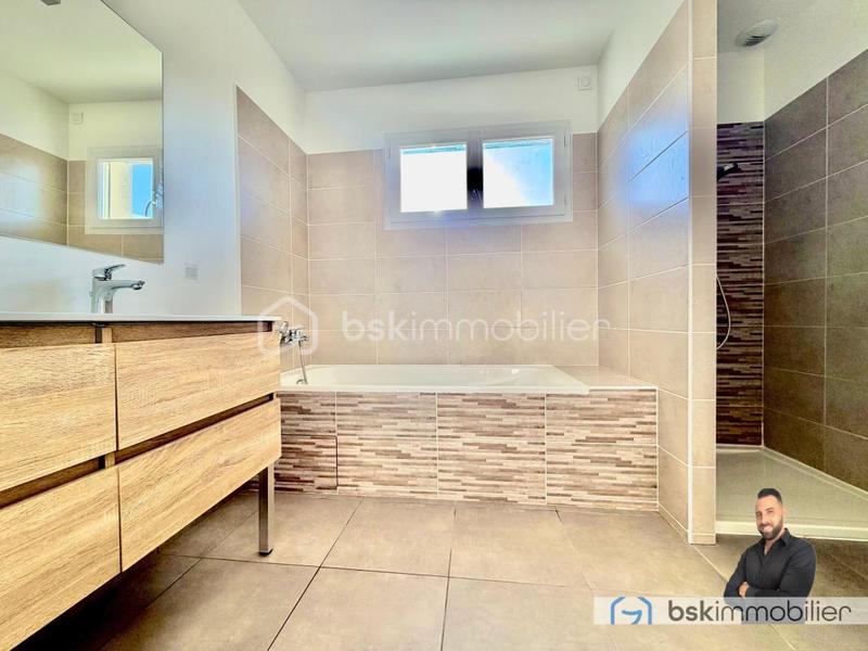 Maison traditionnelle - 100 m² - 4 pièces