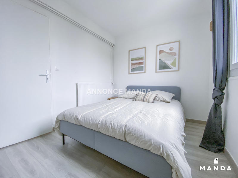 Chambre - 10 m² - 4 pièces
