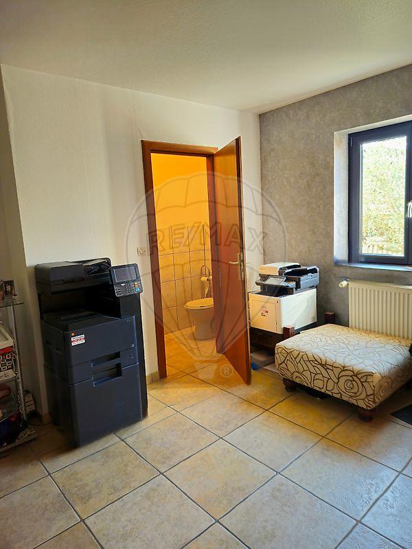 Maison - 208 m² - 7 pièces