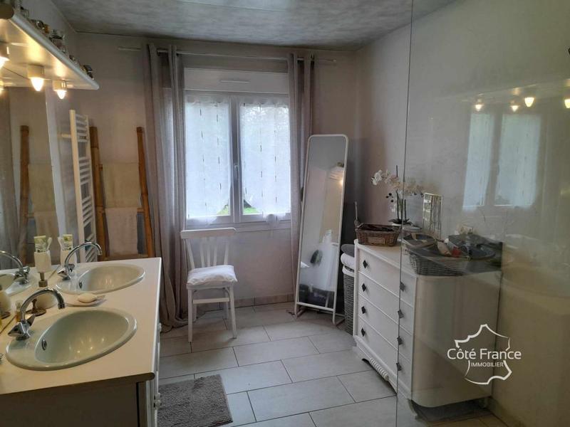 Maison - 182 m² - 8 pièces