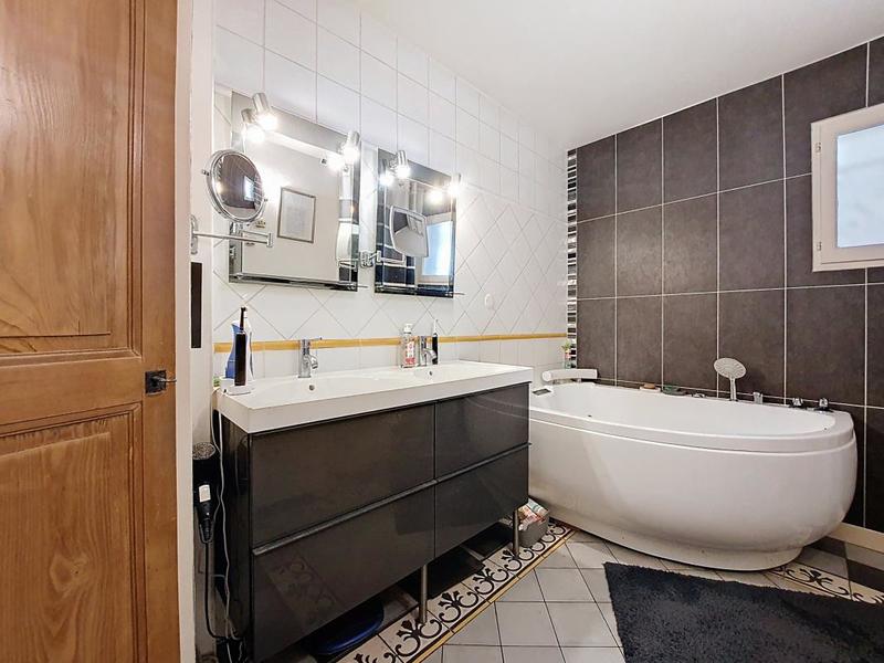 Maison - 170 m² - 6 pièces