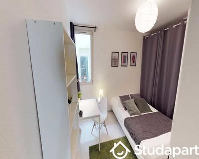 Chambre - 90 m² - 1 pièce