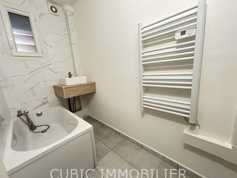 Appartement - 65 m² - 4 pièces