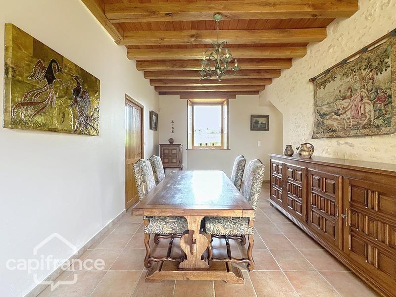 Maison - 291 m² - 12 pièces