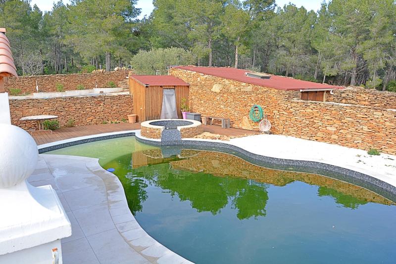 Maison contemporaine - 237 m² - 8 pièces