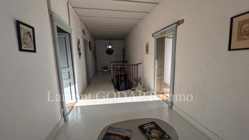 Maison - 426 m² - 14 pièces