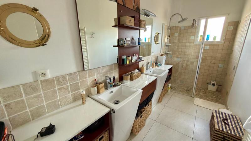 Maison - 261 m² - 6 pièces