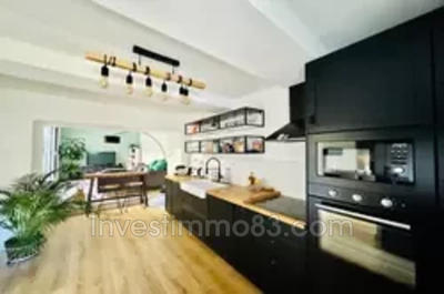 Maison de village - 85 m² - 5 pièces