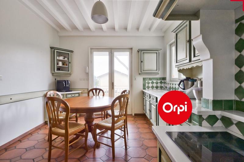 Maison - 256 m² - 6 pièces