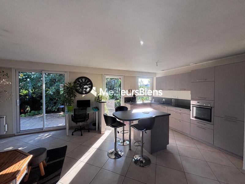 Maison - 91 m² - 5 pièces