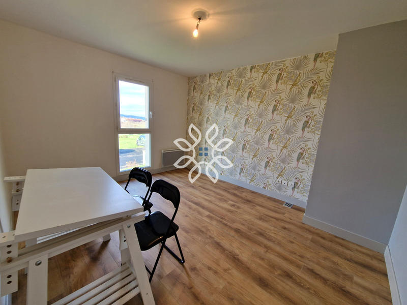 Maison de village - 100 m² - 4 pièces