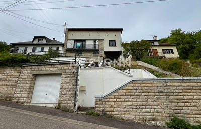 Maison - 80 m² - 4 pièces