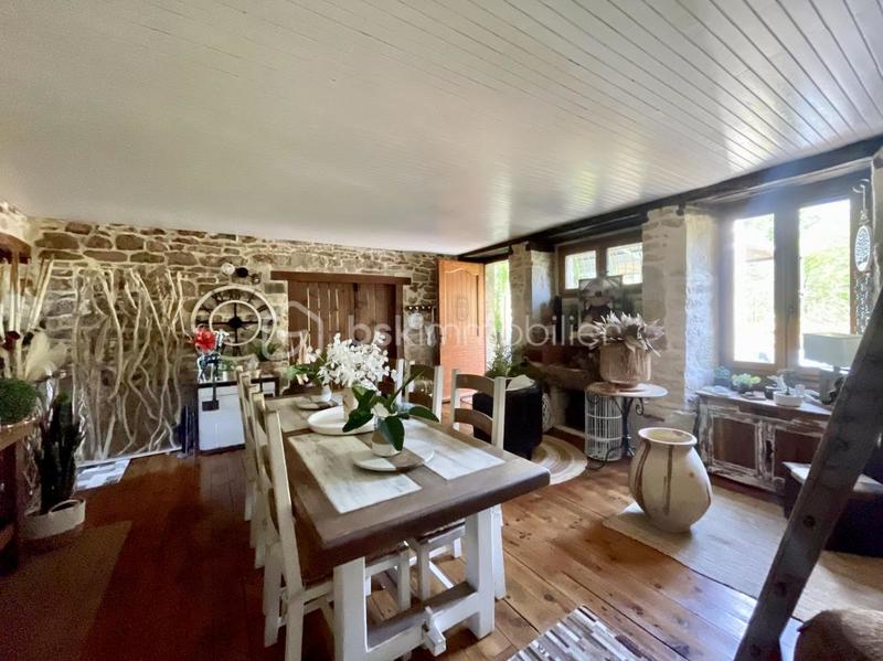 Maison - 278 m² - 10 pièces