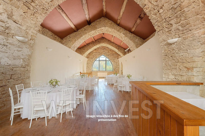 Propriété - 475 m²