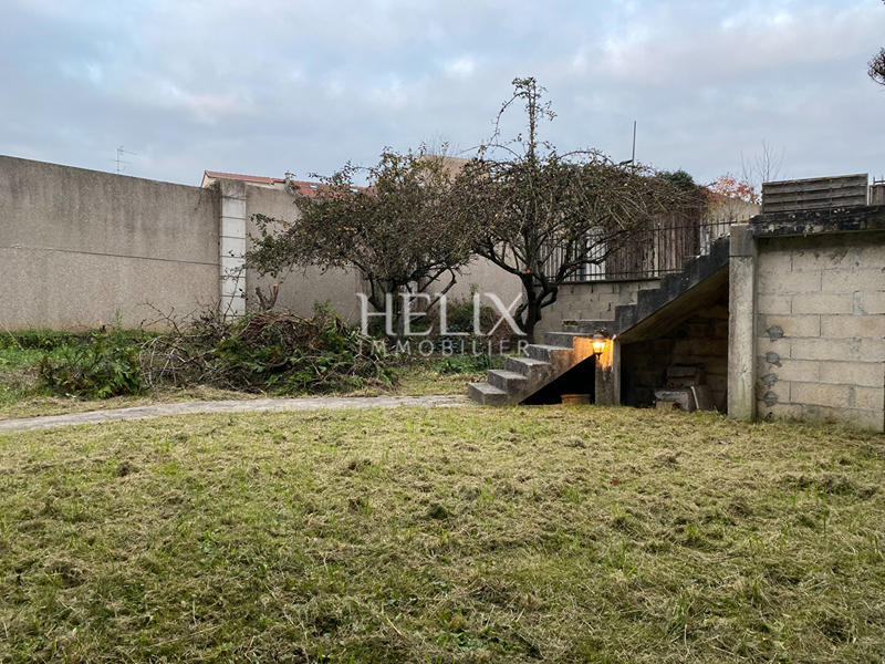 Maison - 316 m² - 9 pièces