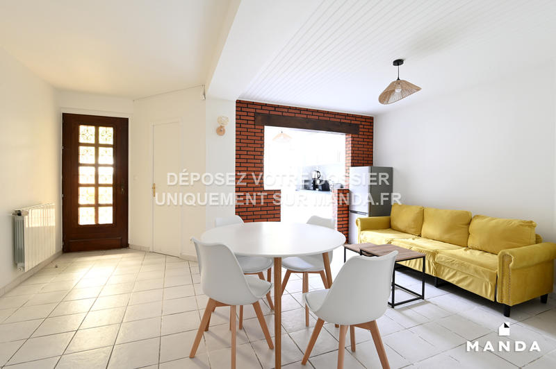 Chambre - 9 m² - 5 pièces