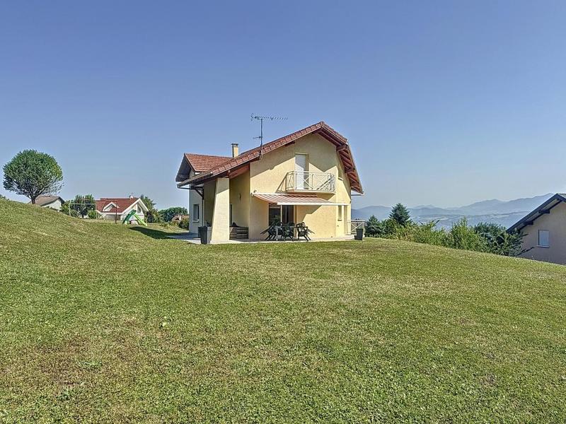Maison - 137 m² - 5 pièces