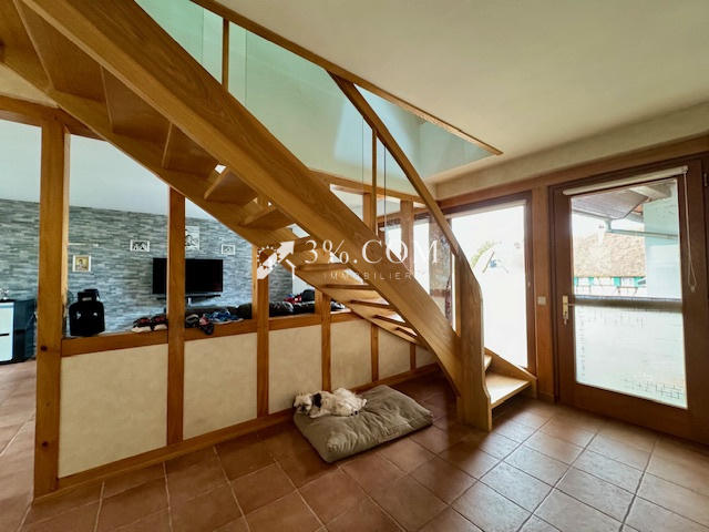 Maison - 255 m² - 9 pièces
