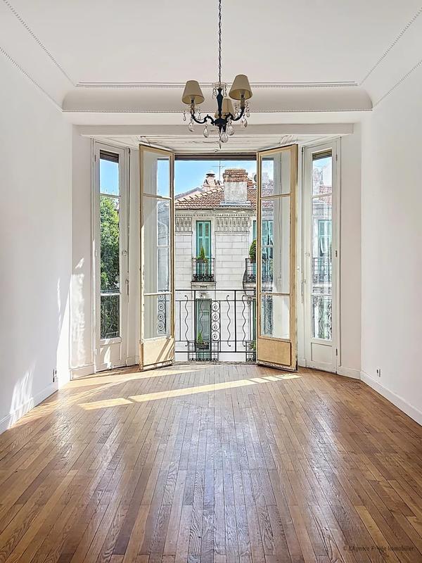 Appartement - 126 m² - 5 pièces