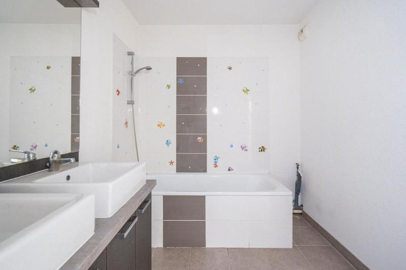 Appartement - 84 m² - 4 pièces