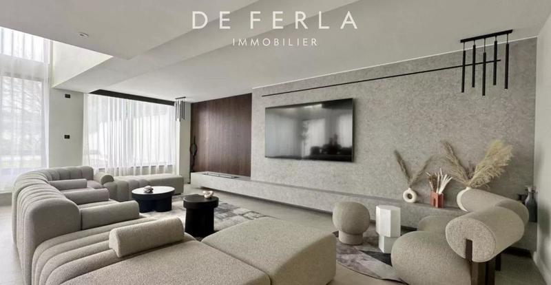 Villa - 560 m² - 8 pièces