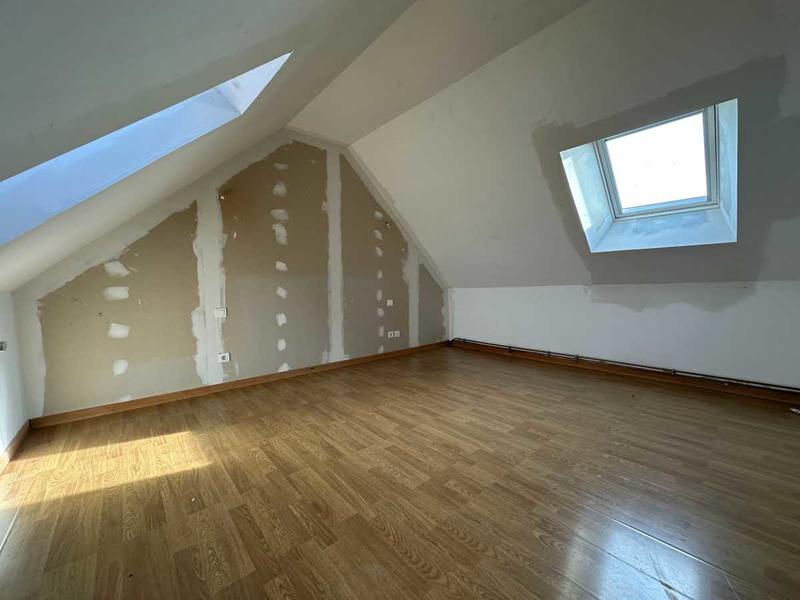 Corps de ferme - 270 m² - 10 pièces