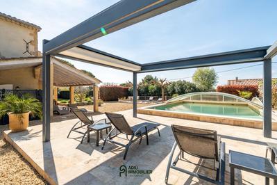 Mas - 350 m² - 9 pièces