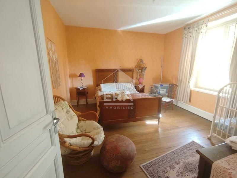 Maison - 203 m² - 8 pièces