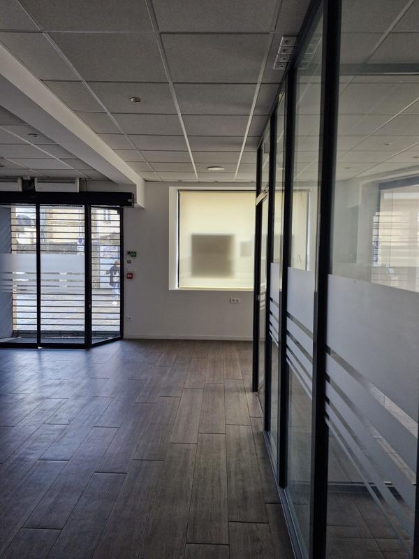 Local commercial - 140 m²