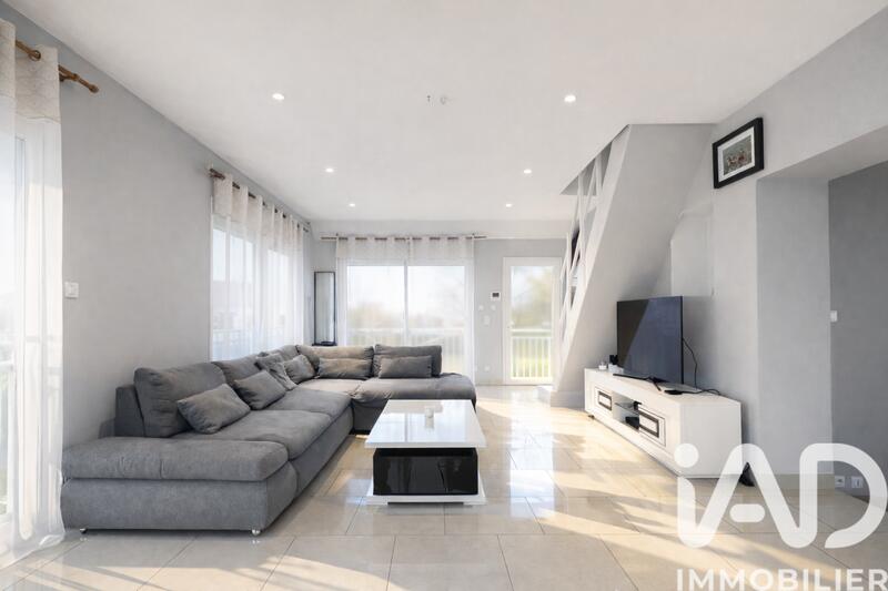 Maison - 176 m² - 8 pièces