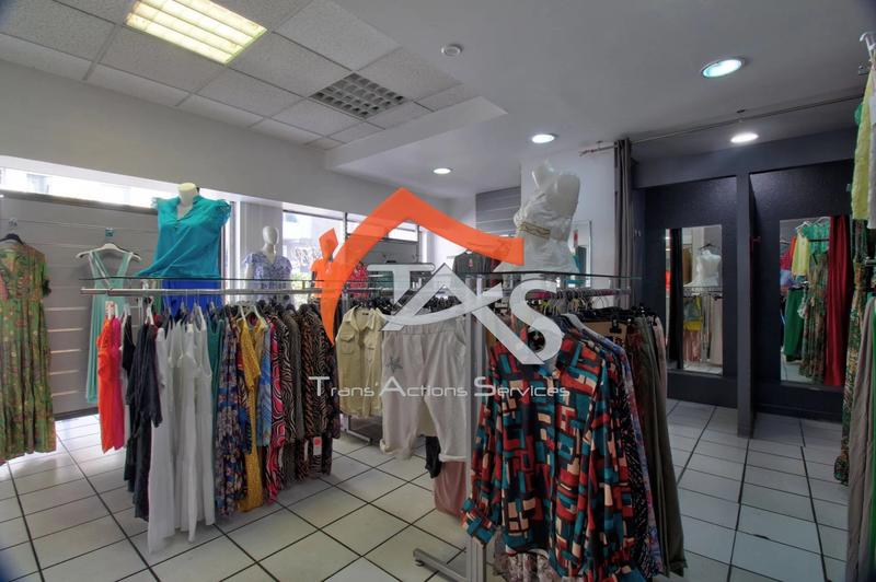 Bureau - 98 m² - 1 pièce