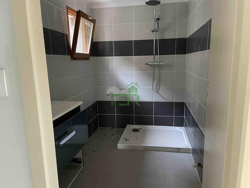 Maison - 103 m² - 9 pièces