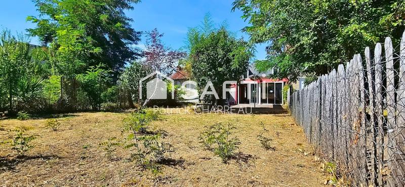 Local commercial - 214 m² - 7 pièces